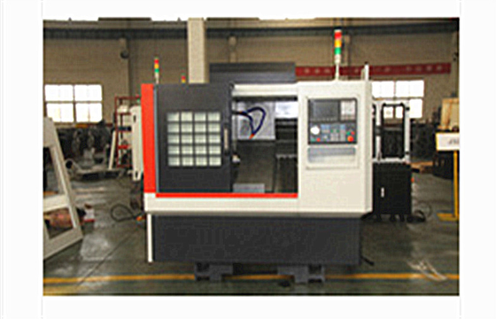 Máquina resistente do torno do CNC da roda do corte, máquina linear da vara do cilindro do guideway